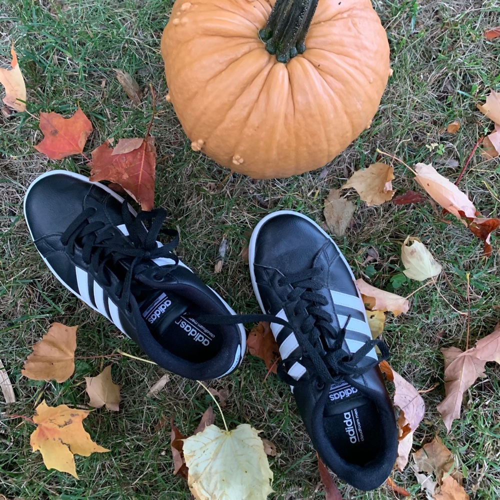 Classic Adidas Cloudfoam Very Gently Used